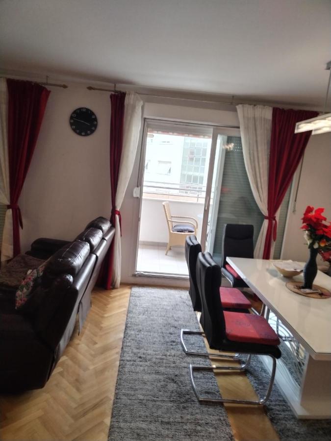 Deluxe Apartment Manuela With Balcony Top Center Split Exterior photo