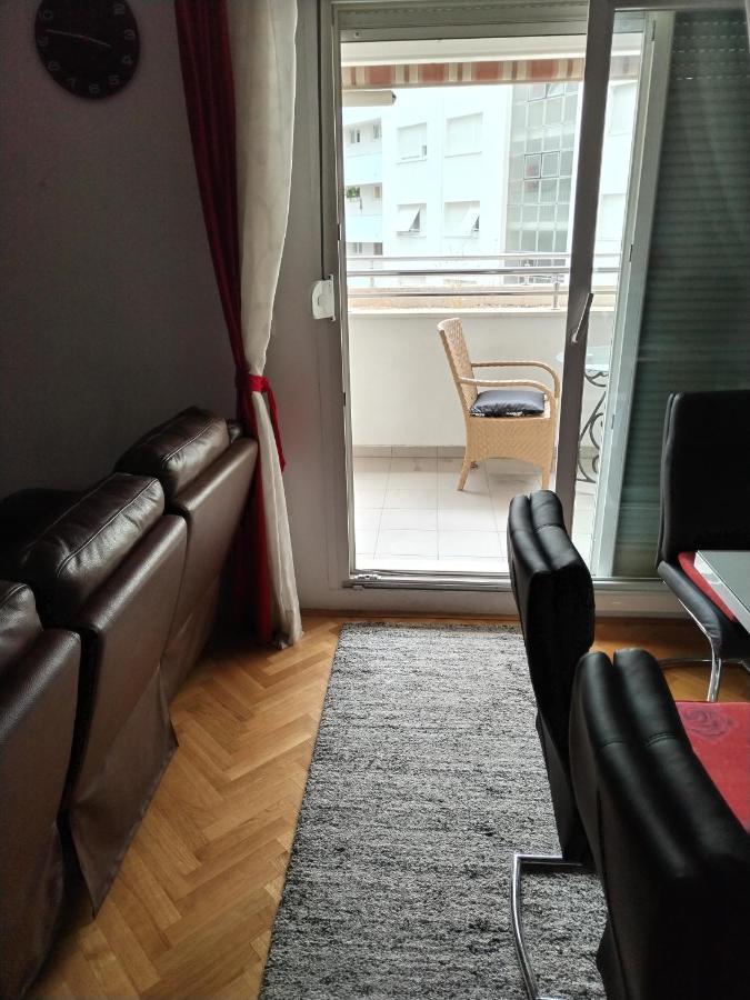 Deluxe Apartment Manuela With Balcony Top Center Split Exterior photo