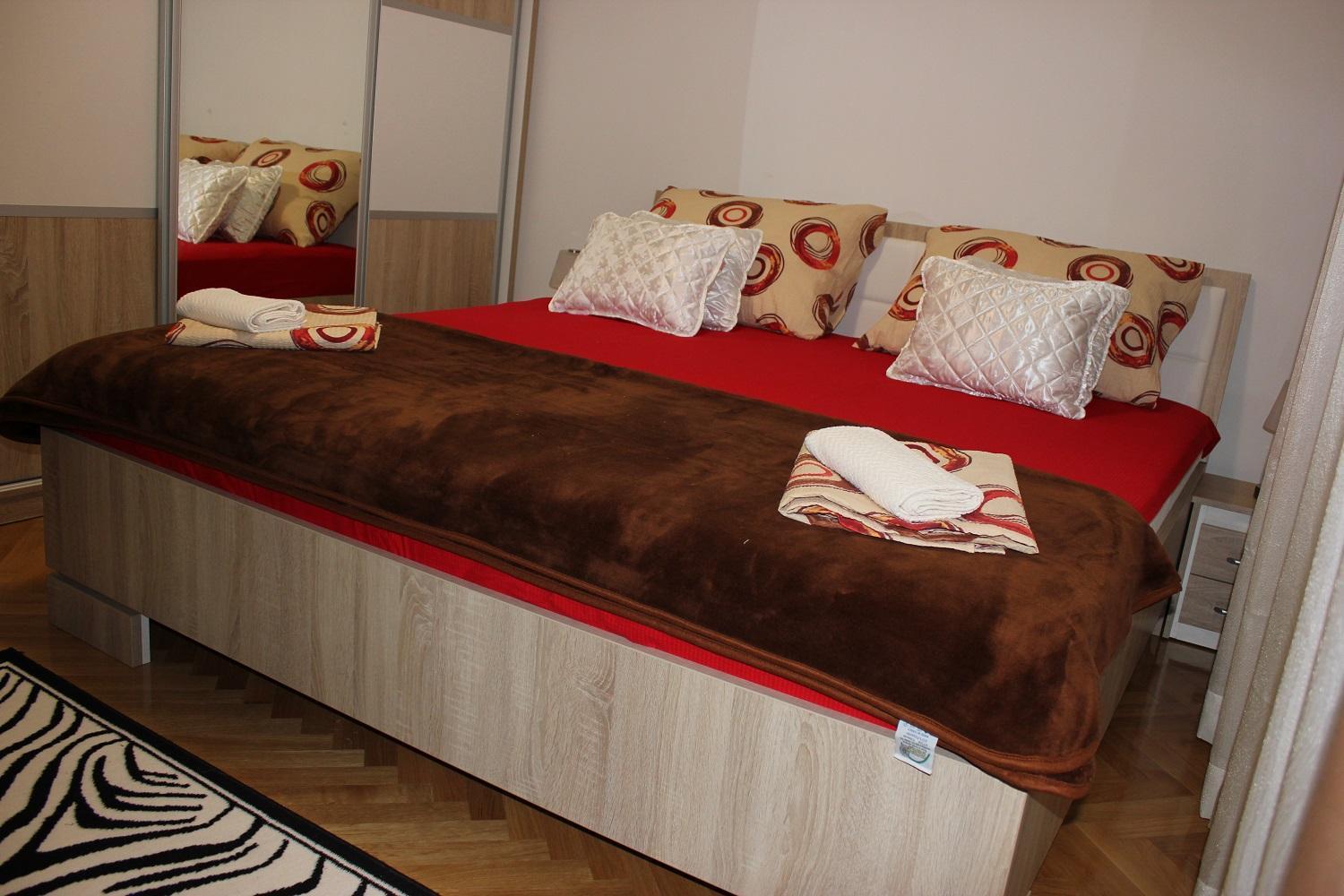 Deluxe Apartment Manuela With Balcony Top Center Split Exterior photo