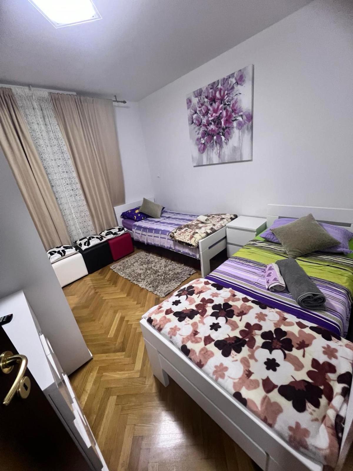 Deluxe Apartment Manuela With Balcony Top Center Split Exterior photo